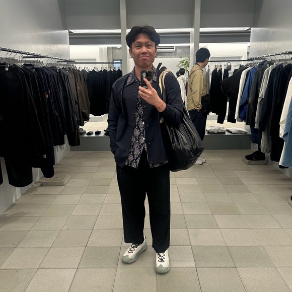 Meet your Posher, Jonathan - Picture 1 of 1